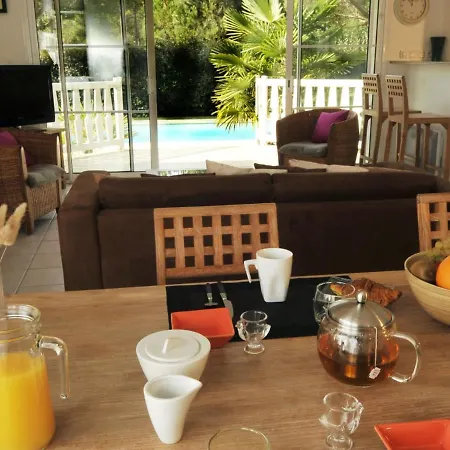 Villa With A Fire Place At 2 Km From Sea Lacanau